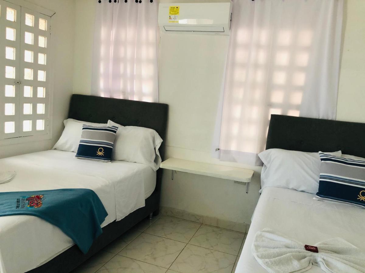 Tita'S Airport Hotel Cartagena Exterior photo